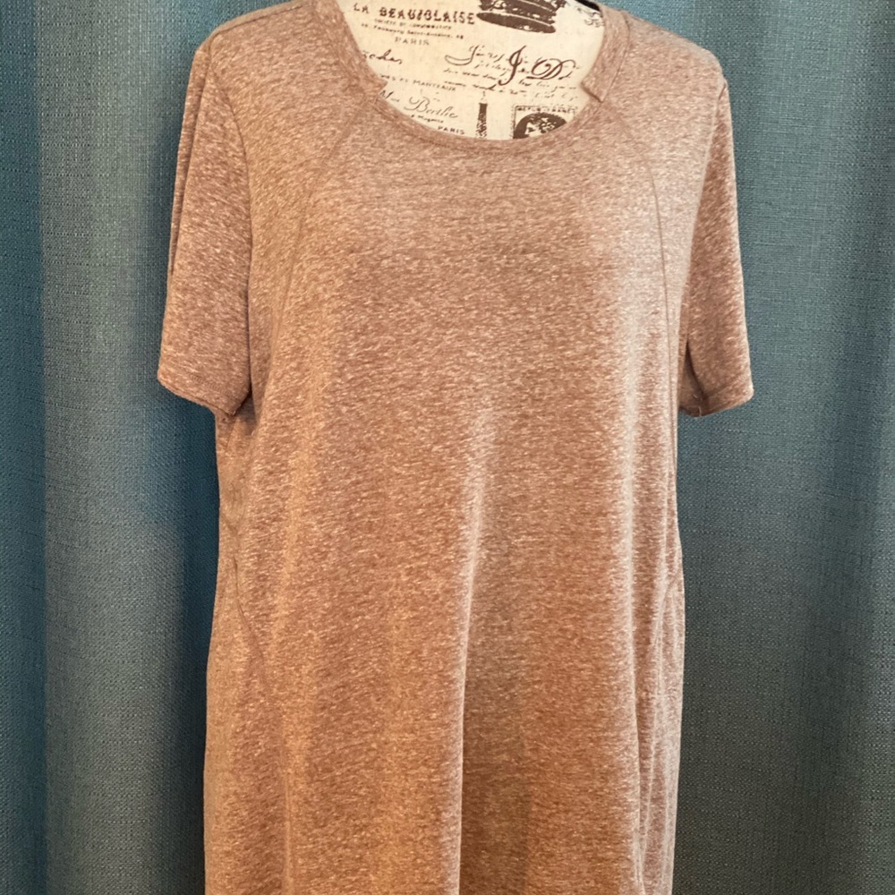 Tee shirt